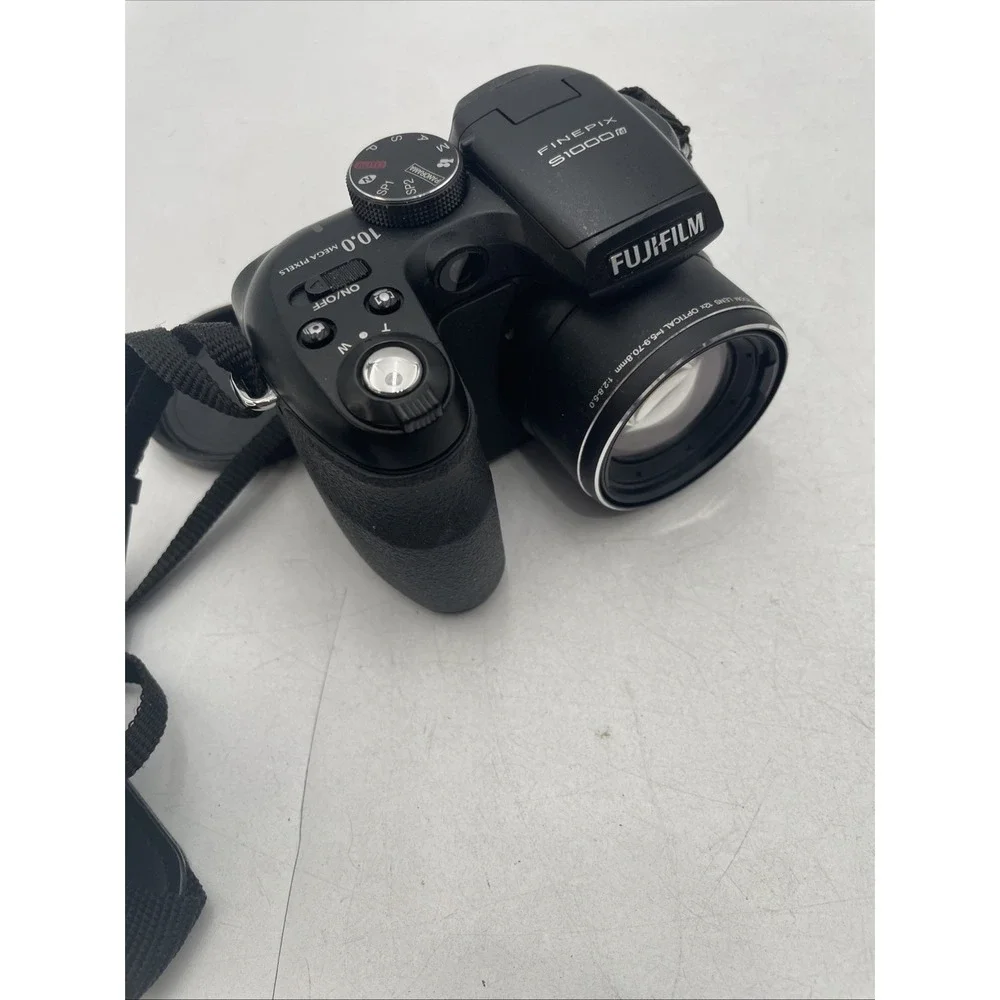 Fujifilm FinePix S1000fd Digital Camera 10.0MP 12X Zoom+Batteries+SD Card-TESTED